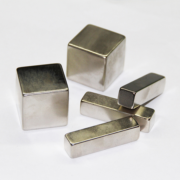 Square shaped neodymium iron boron magnet