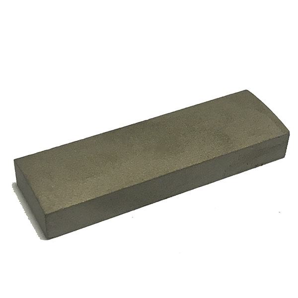 Long strip-shaped samarium cobalt magnet